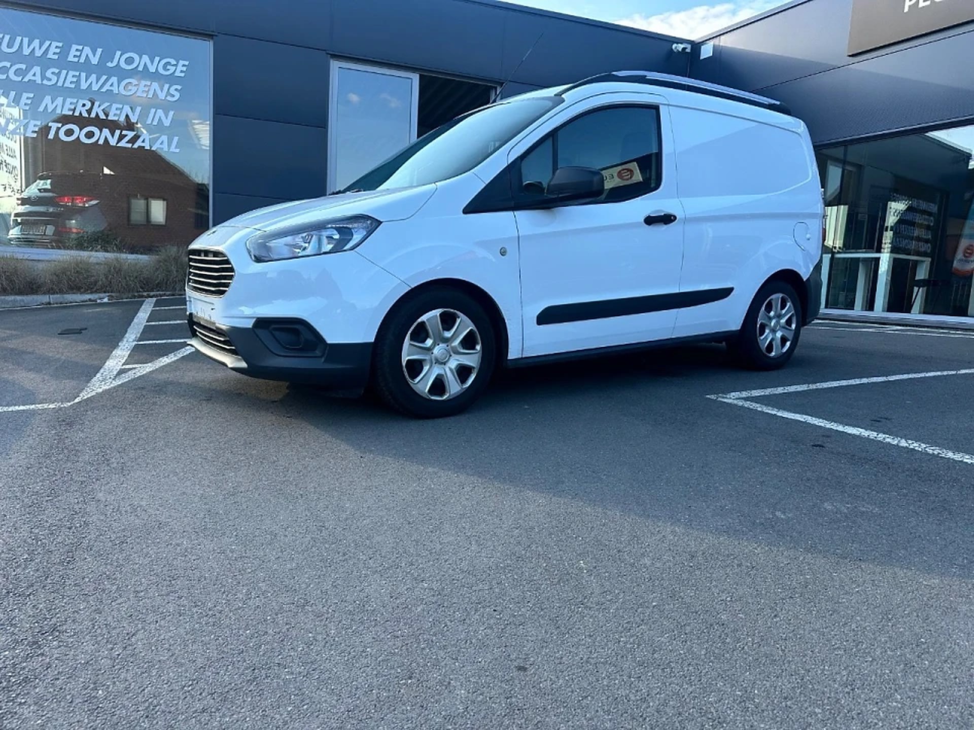 Ford Transit Courier (2021) bij Garage De Maeyer