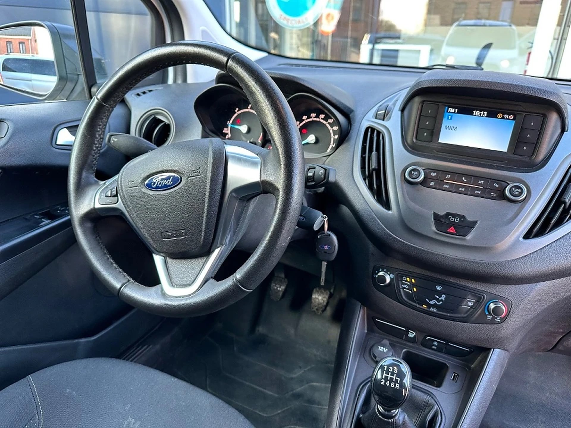 Ford Transit Courier, foto 10