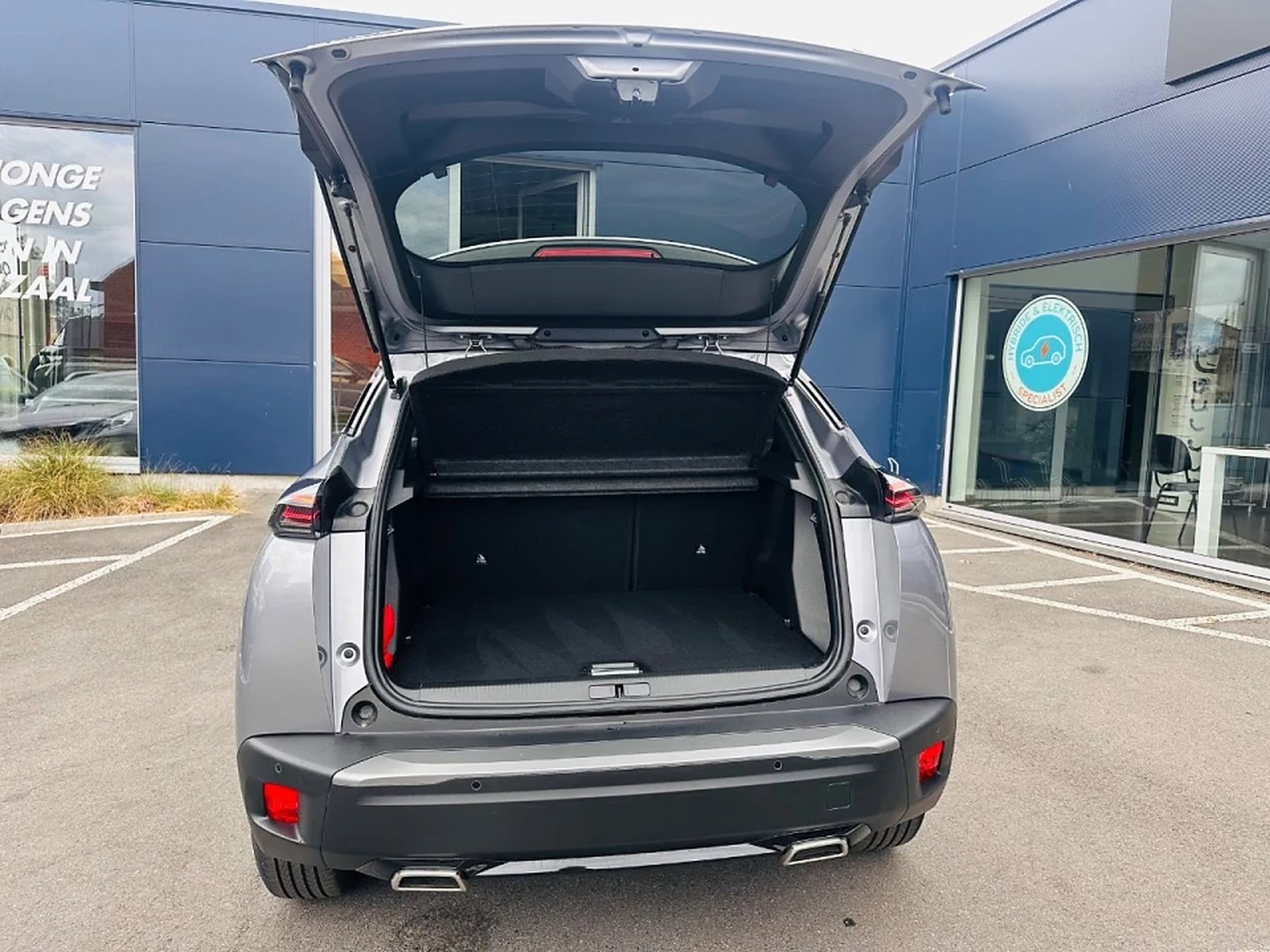 Peugeot 2008 Allure Mild Hybrid, foto 8