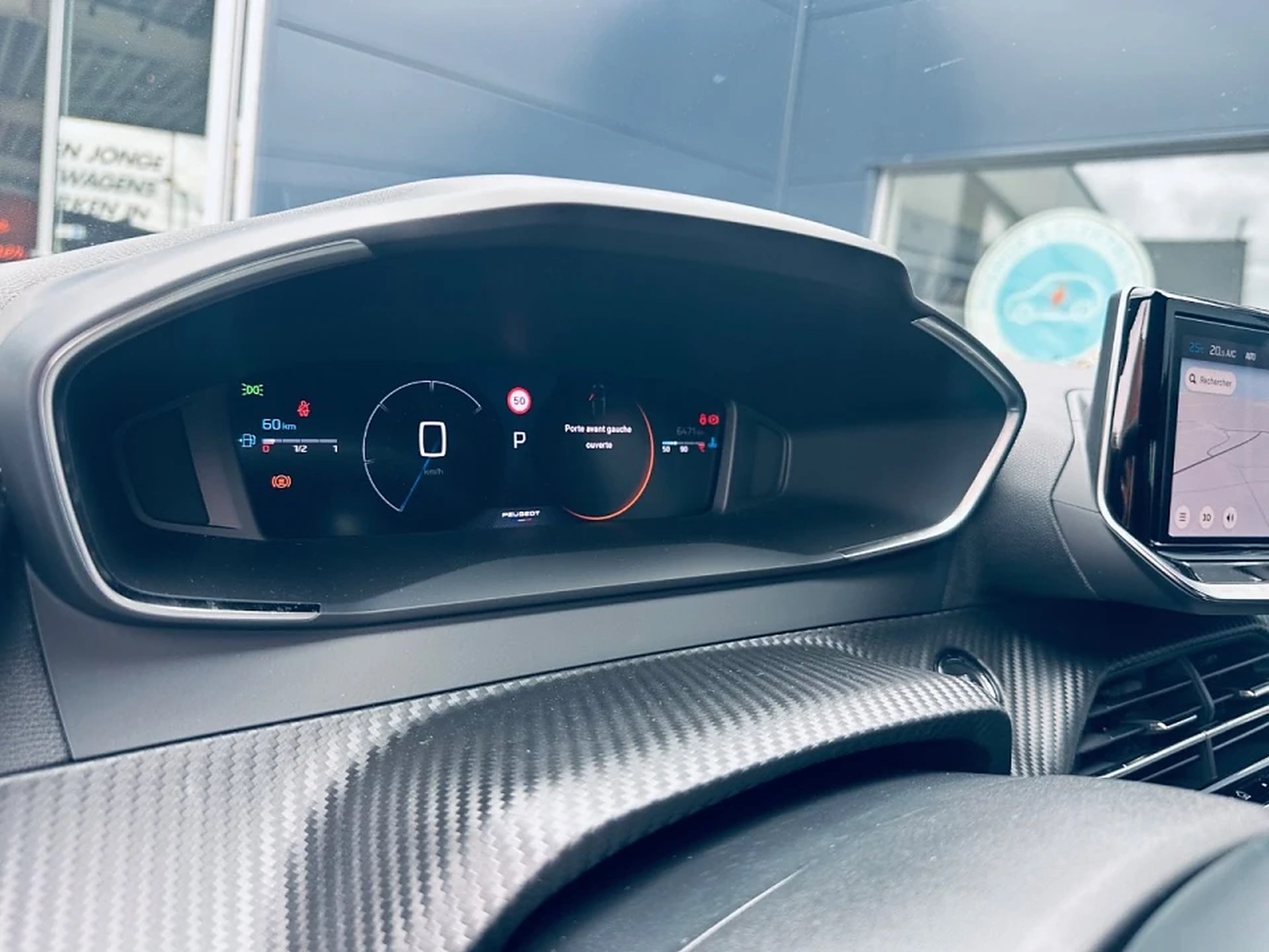 Peugeot 2008 Allure Mild Hybrid, foto 14