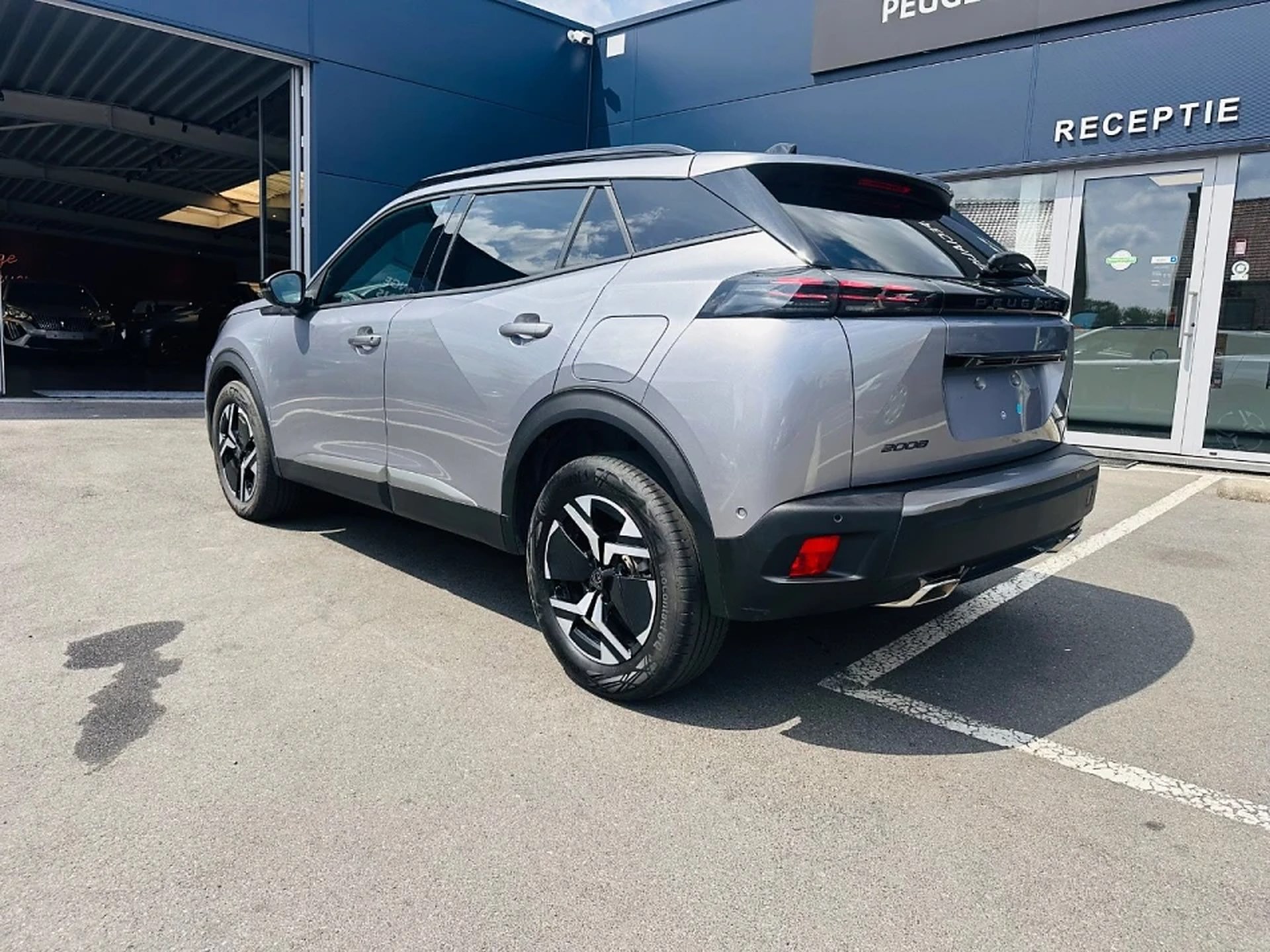 Peugeot 2008 Allure Mild Hybrid, foto 4