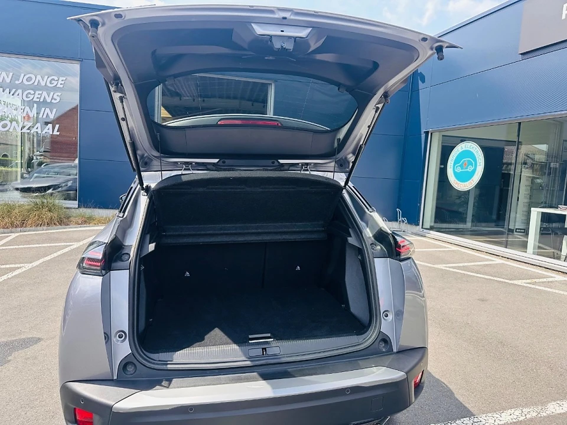 Peugeot 2008 Allure Mild Hybrid, foto 5