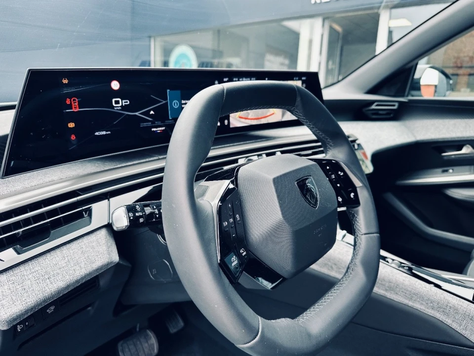 Peugeot 3008 Hybrid 136 Allure, foto 13